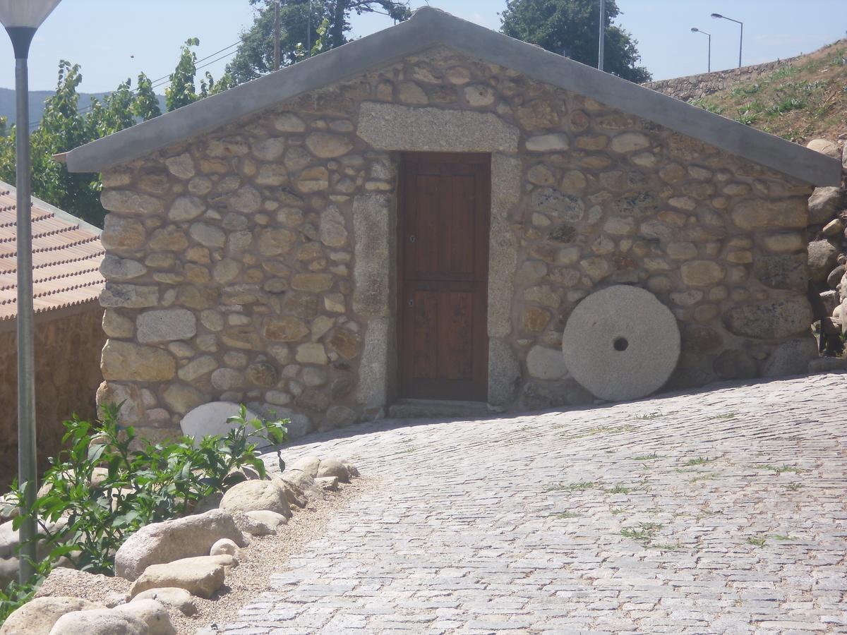 Pensao Estrela Hotel Unhais Da Serra Bagian luar foto